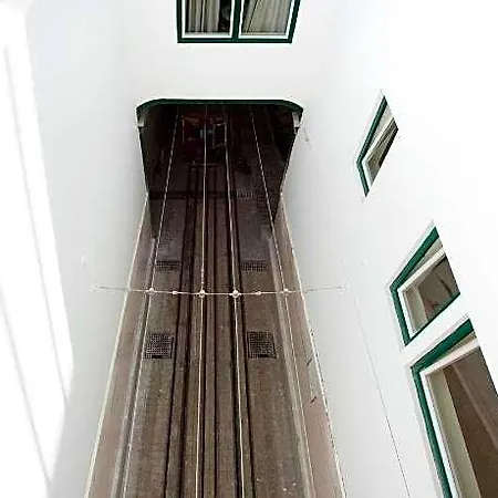 Ascensor Da Bica - Serviced Lissabon